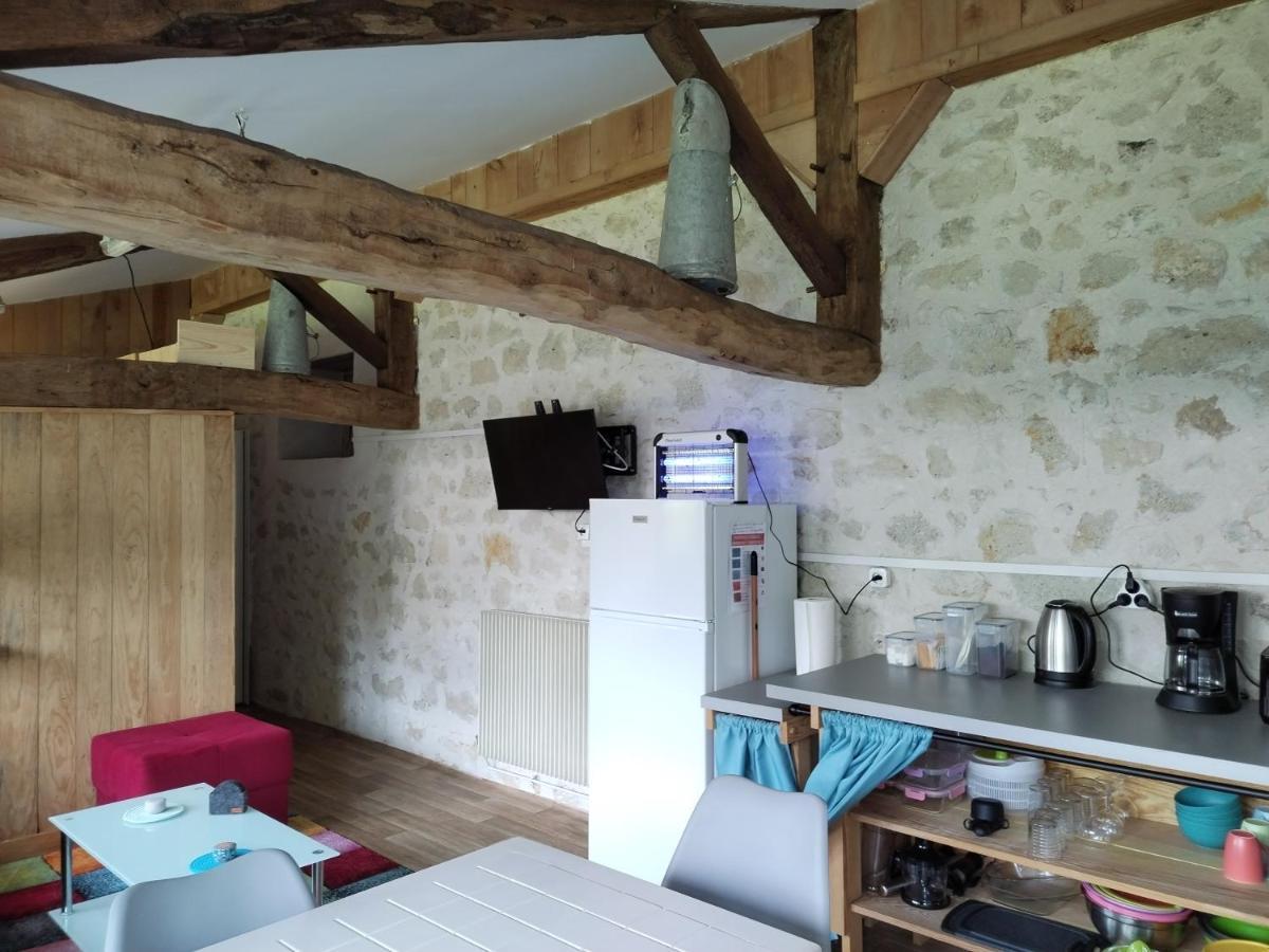 Chambre 2 A 4 Pers Gite Du Gardoir Boresse-et-Martron Exteriér fotografie